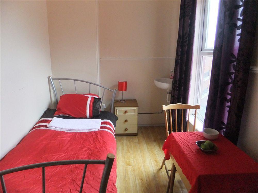 Heavenly Nights Guest House Sheffield Exteriör bild