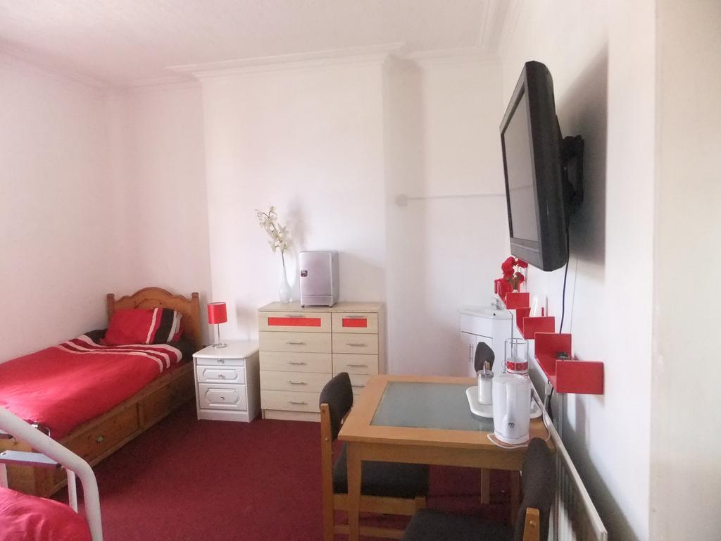 Heavenly Nights Guest House Sheffield Exteriör bild